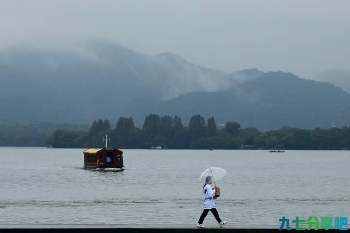 仅次于“寒潮”的冷空气今夜抵达，今天白天像夏天，明天就像冬天