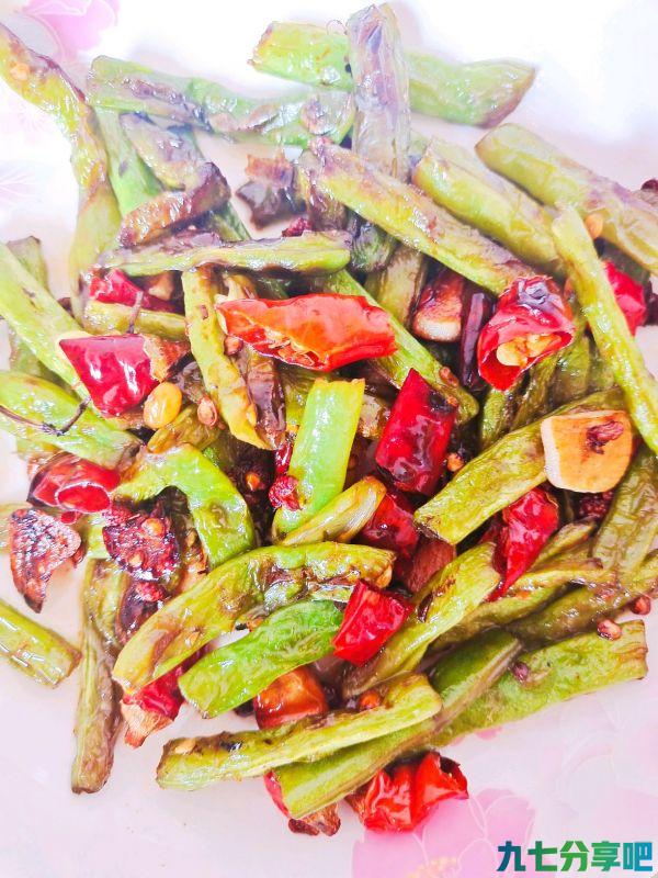 无法抗拒的干煸四季豆比卖的还好吃，简单易做味道棒