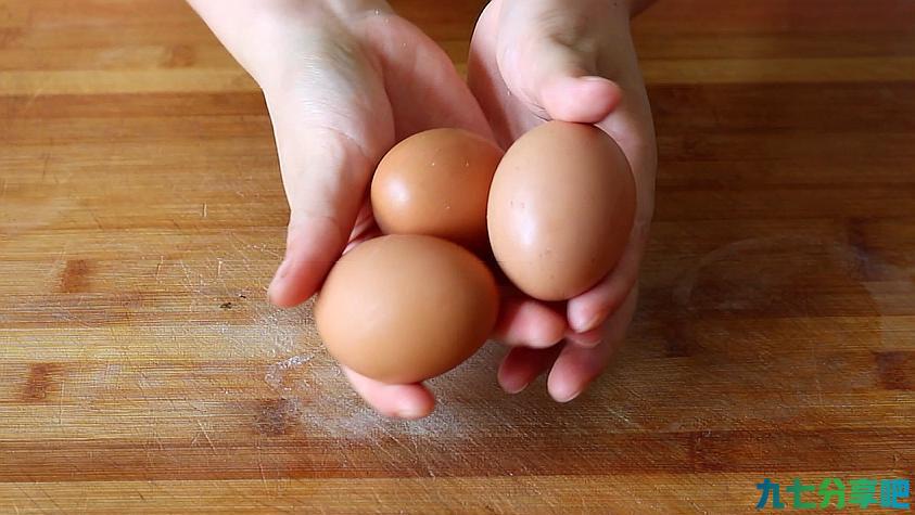 水蒸蛋怎么做好吃？大厨教你，香嫩细腻又营养，没一点腥味