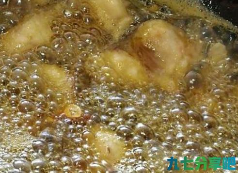 草鱼怎么做好吃？这样做出来的草鱼是菜又是零食，解决大鱼的好方子