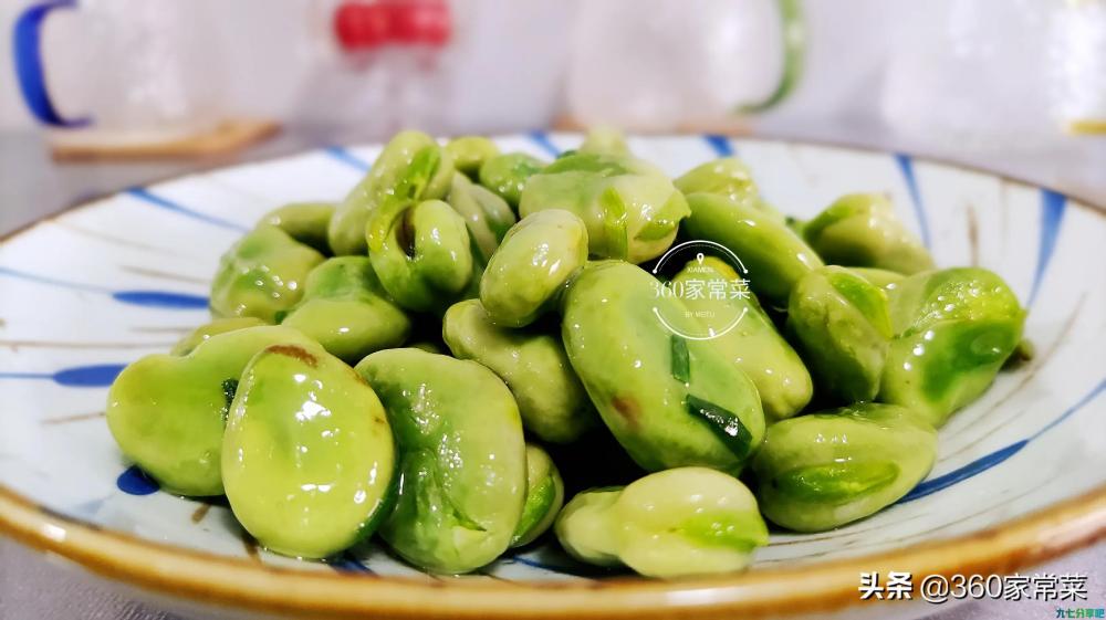 这是才蚕豆最好吃的做法，鲜嫩软糯，简单方便又营养