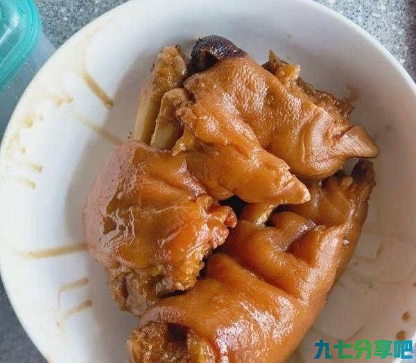 原味猪蹄配方，不油不腻，胶质丰富，香味扑鼻