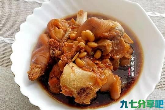晒一晒午餐，菜肴主食共有7道，网友见了却说，这是减肥餐呀