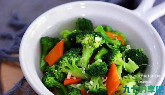 清爽脆嫩的凉拌菜，平时常吃，刮油助消化，大肚腩越来越小