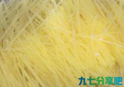 泡土豆丝时，万万不能用错“水”，否则炒出来的土豆丝粘锅不清脆
