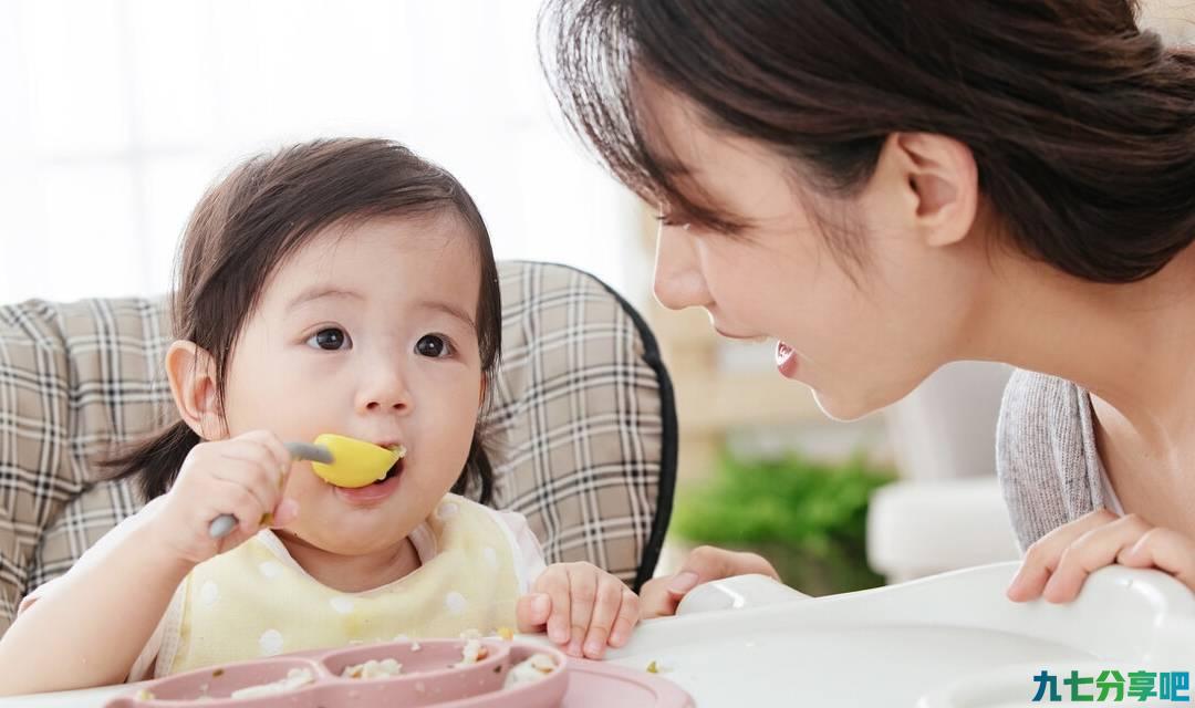 “什么时候戒奶”“能否吃调味品，吃粥还是吃饭”，必看辅食须知