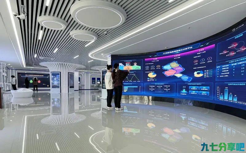科技范十足 江汉区首家智慧办税服务厅正式启用