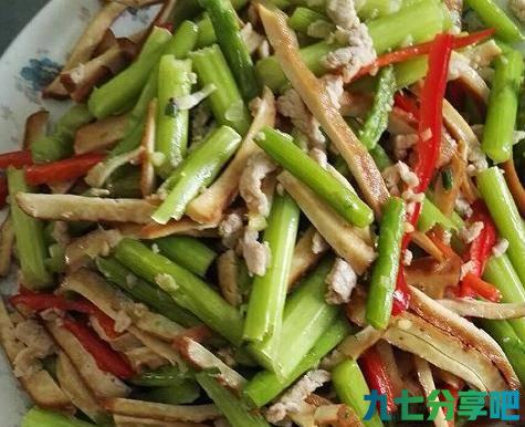 生活中常见的“盗汗”应如何改善，四种食疗美食，温补才是王道
