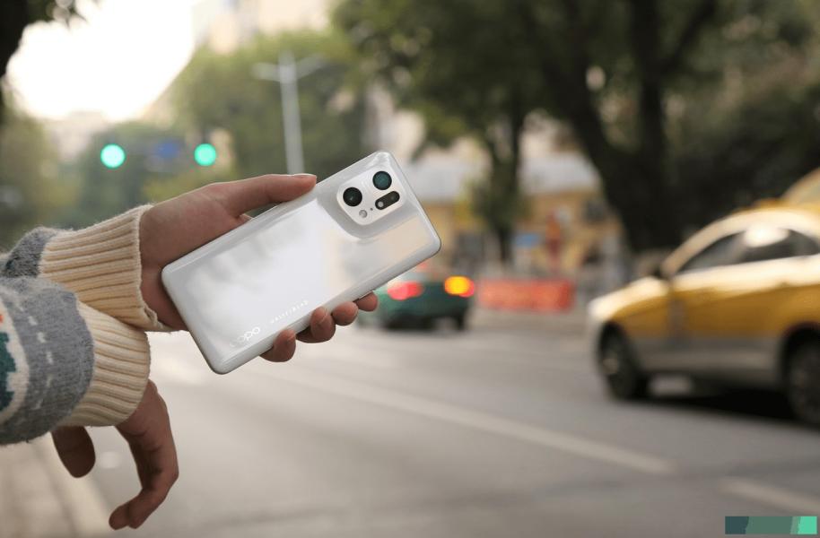 成像与观感皆拿捏，搭载马里亚纳 X的OPPO Find X5 Pro，不负旗舰之名