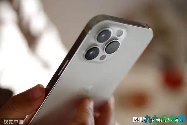 谁是真机皇？三星S22 Ultra对战iPhone 13 Pro Max