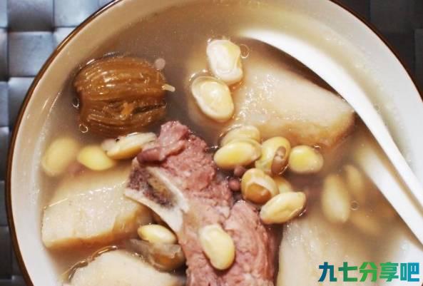 春天湿气重，隔三差五用这些食材来煲汤，不仅祛湿健脾，还能养颜