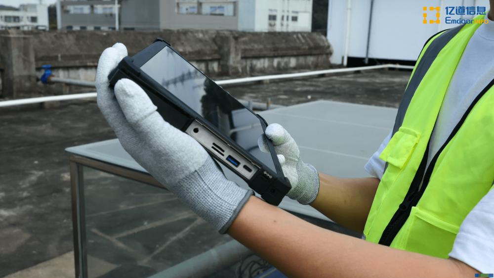 全新工业制造时代当中，EM-I12U加固平板起到哪些决定性作用？