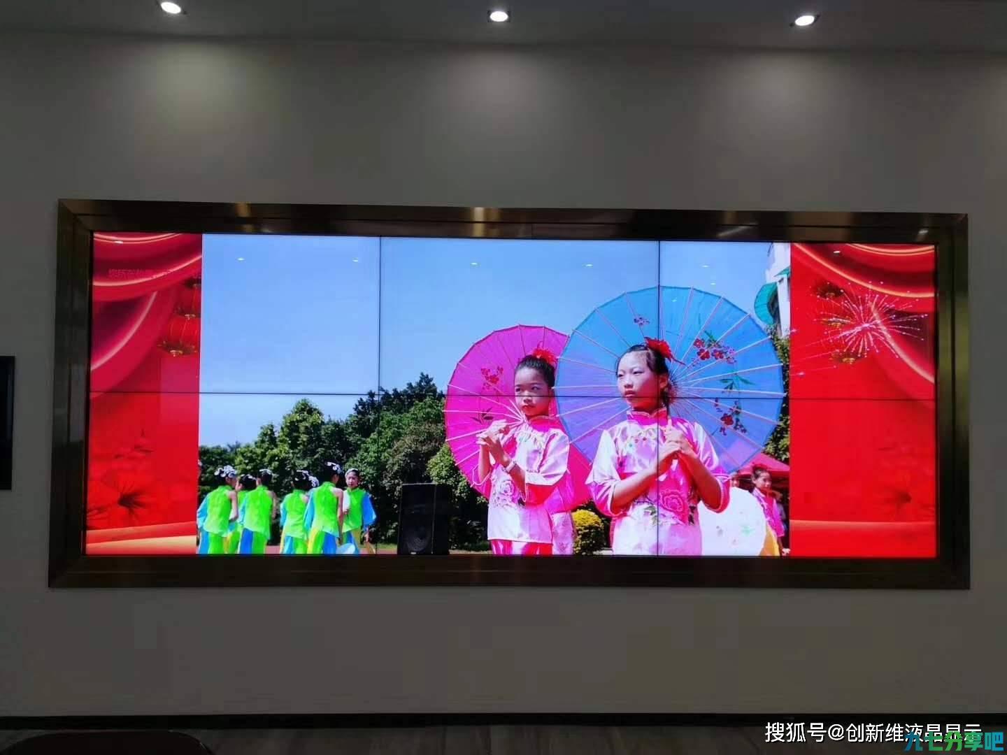 拼接屏需要带广告播放功能，系统方案，怎么设计比较好？
